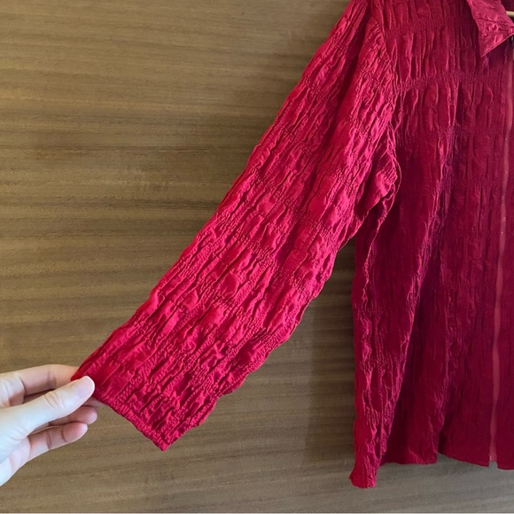 ADDITION ELLE SIZE 14 beautiful zip up red textured shirt. - Picture 9 of 9